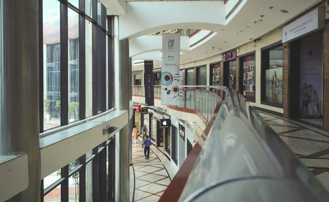 Make Vaccination Mandatory For Entry In Malls, Metros, Suggests Delhi Health Secretary