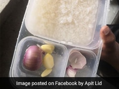 Heartbreaking Picture Of Security Guard Eating Rice With Just Onion And Garlic Moves People Heartbreaking Picture Of Security Guard Eating Rice With Just Onion And Garlic Moves People