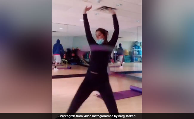Nargis Fakhri Is "Struggling" To Keep The Hula-Hoop Going. We're Not Saying It, She Is
