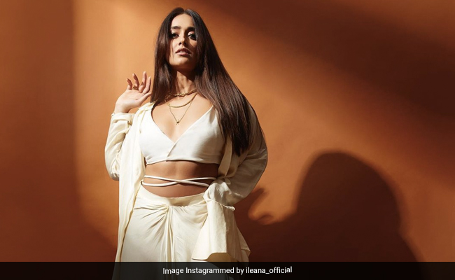 Ileana D'Cruz Can't Help Chasing The Light In Breezy Crop Top Set That's Fit For Summer