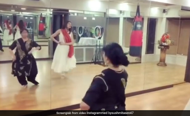 On International Dance Day, Sushmita Sen's Shout Out To Her Teacher
