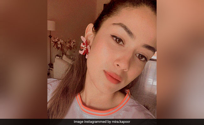 Mira Rajput's Version Of Summer Florals Is Like No Other With A Pretty Pair Of Earrings