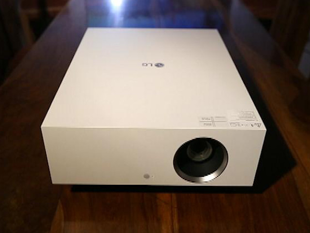 LG HU810P: An All-Rounder
