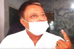 BJP's Mukul Roy Casts His Vote In Phase 6 Of Bengal Polls BJP's Mukul Roy Casts His Vote In Phase 6 Of Bengal Polls