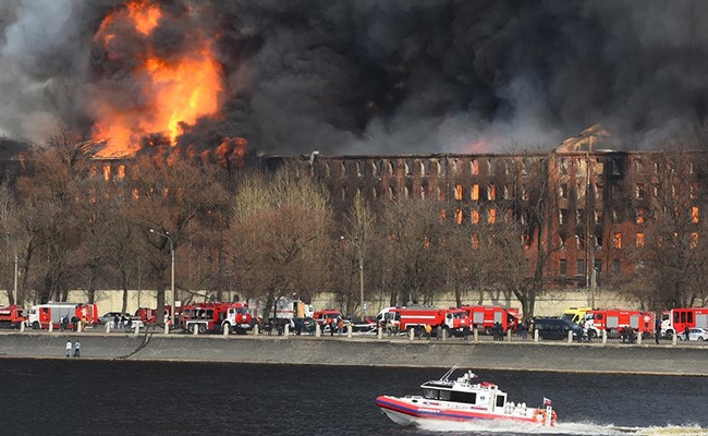 Massive Fire At Russia's Historic Saint Petersburg Factory Still Burning