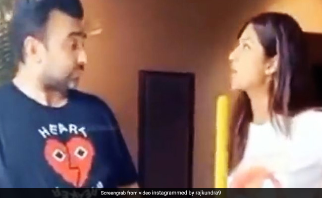 Shilpa Shetty Told Husband Raj Kundra "<i>Jhaadu Maaro</i>." So He Did This