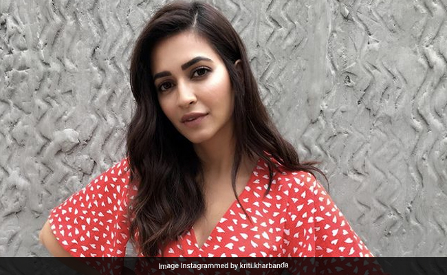 Kriti Kharbanda Makes For A Chic Case In A Pretty Co-Ord Set
