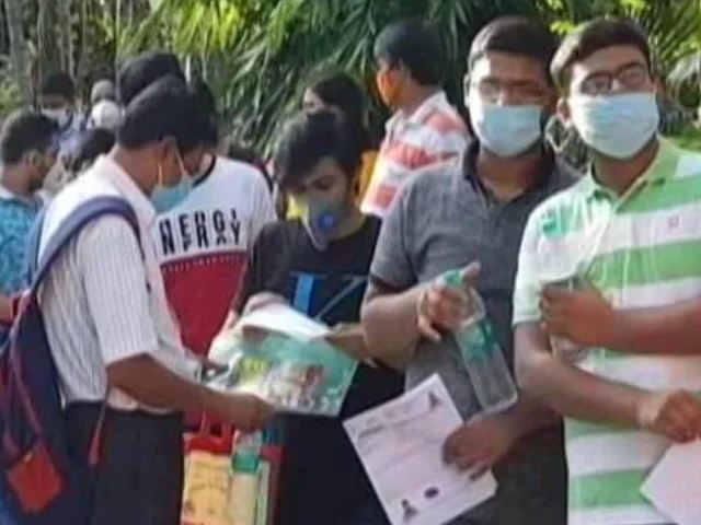 CBSE 10th, 12th Term 2 Exams 2022: सीबीएसई 10वीं, 12वीं टर्म 2 परीक्षा आज से, 35 लाख से अधिक छात्र लेंगे भाग 