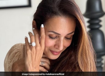 Malaika Arora Enjoys Hearty Lunch Of Aloo Parantha And Its Making Us Hungry Malaika Arora Enjoys Hearty Lunch Of Aloo Parantha And Its Making Us Hungry