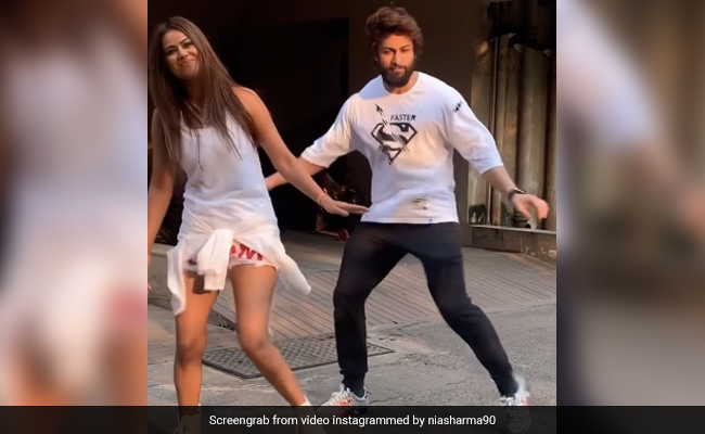 Nia Sharma ने शालीन भनोट संग लिया डांस चैलेंज, फिर हुआ ऐसा- देखें Video