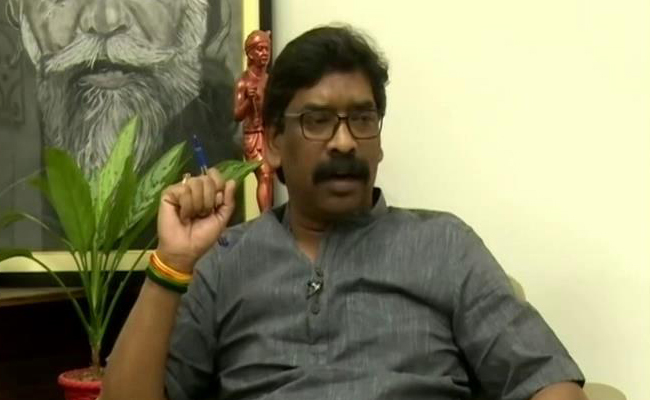 CM सोरेन ने 5 पूर्व मंत्रियों की संपत्ति की जांच के दिए आदेश, BJP ने कहा, "खिसियानी बिल्ली खंभा नोचे"