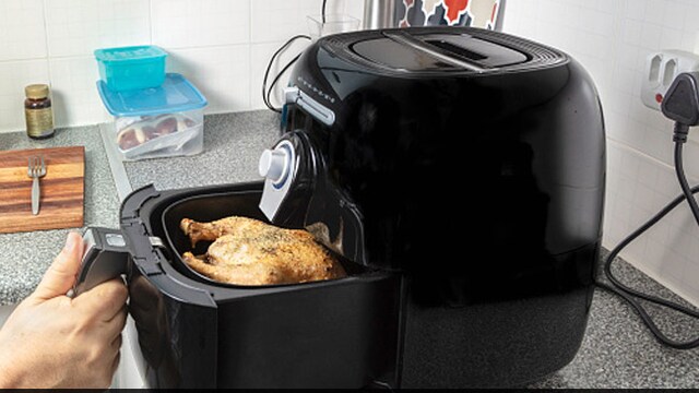 Weight loss: Cooking food in air fryer can help in management of cholesterol