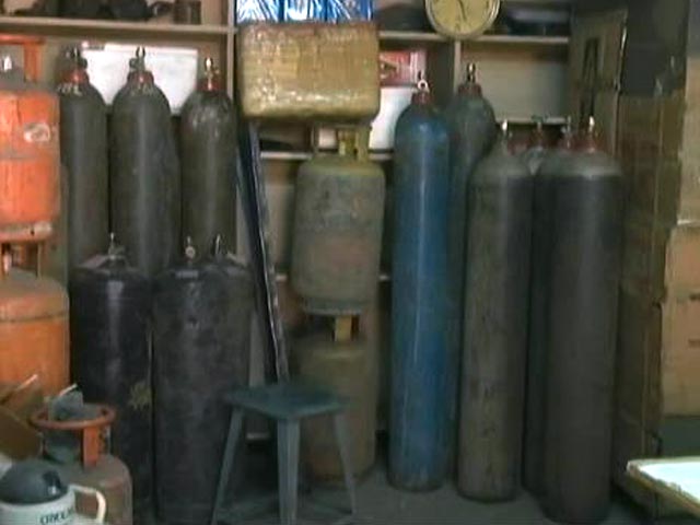 In Mumbai, Patients Sent Home With No Oxygen