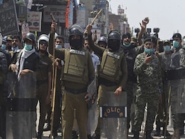 Pakistan Police And Rangers Taken Hostage In Anti-France Protests Pakistan Police And Rangers Taken Hostage In Anti-France Protests