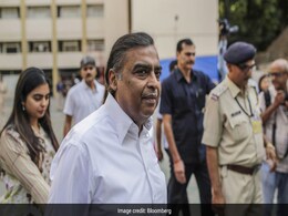 Mukesh Ambani Sends Oxygen From His Refineries For Covid Fight Mukesh Ambani Sends Oxygen From His Refineries For Covid Fight
