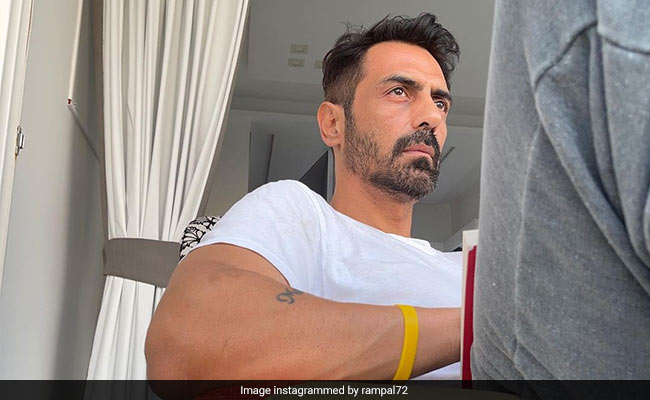 COVID-Positive Arjun Rampal Shares A Post From His "Quarantine Life"