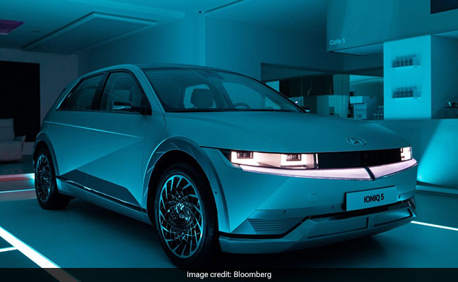 Hyundai Says Its New Electric Car Can Power Devices, Cook Dinner