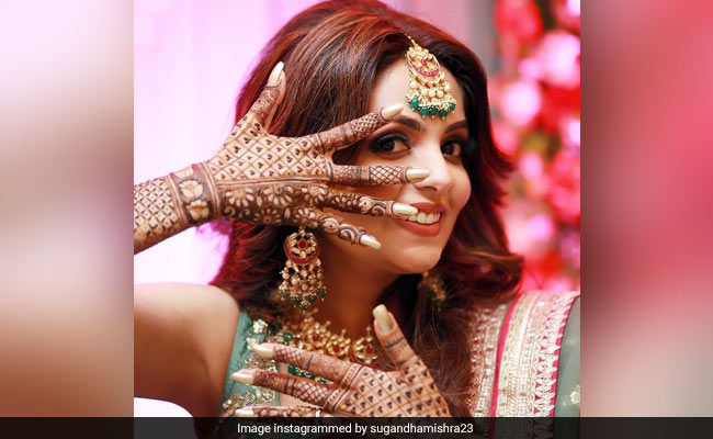 Inside <i>The Kapil Sharma Show</i> Star Sugandha Mishra's <i>Mehndi</I> Ceremony