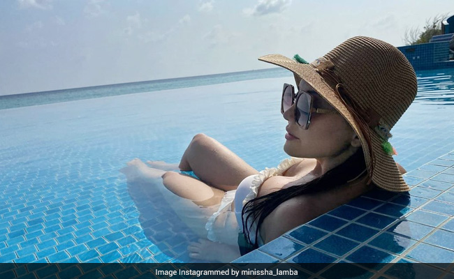 Actress Minissha Lamba Adds More Pics To Her Maldives Holiday Album