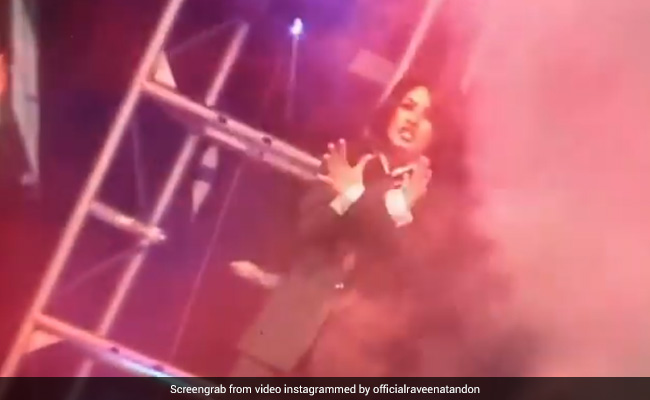 Missing The "Thrill" Of Live Concerts, Raveena Tandon Digs Out Throwback Video From 2000