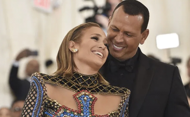 Jennifer Lopez, Alex Rodriguez Break Off Engagement: "We Are Better As Friends"