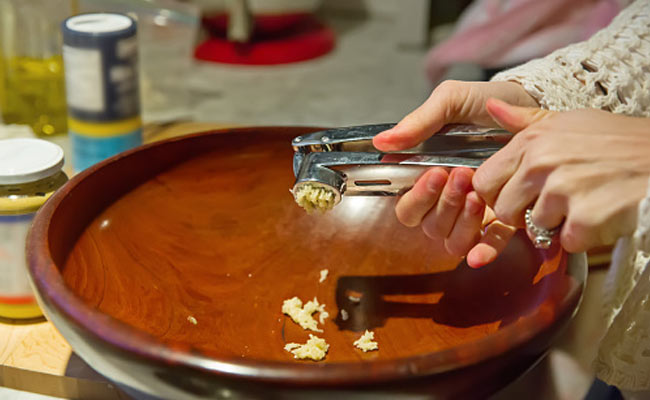 7 Best Garlic Presses To Add To Your Kitchen