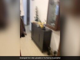 अनुपम खेर ने शेयर किया मां दुलारी का ये प्यारा सा वीडियो, मुखौटा पहन सबको डराती आईं नजर अनुपम खेर ने शेयर किया मां दुलारी का ये प्यारा सा वीडियो, मुखौटा पहन सबको डराती आईं नजर