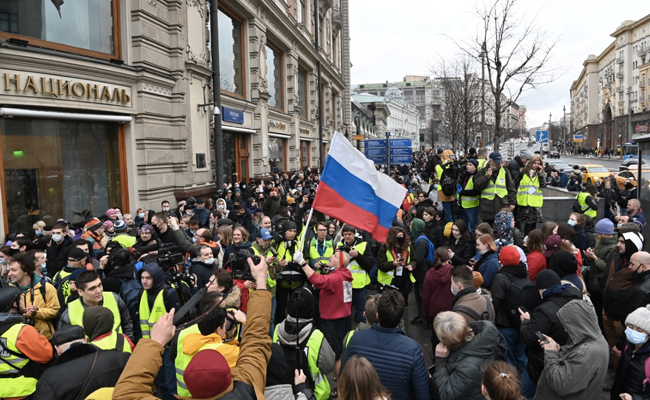Over 1,700 Detained At Rallies In Support Of Kremlin Critic Across Russia