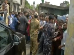 BJP MP Locket Chatterjee's Car Attacked In Bengal's Hooghly Amid Polling BJP MP Locket Chatterjee's Car Attacked In Bengal's Hooghly Amid Polling