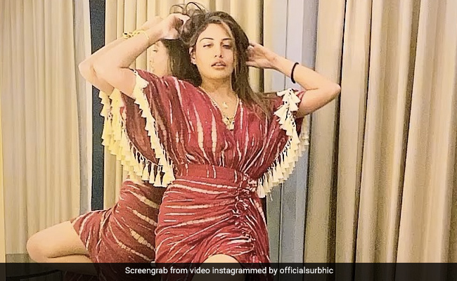 सुरभि चंदना ने इस अंदाज में कराया ग्लैमरस फोटोशूट, बोलीं- तस्वीरों का इंतजार करें...देखें Video