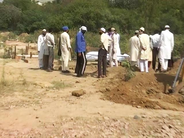 Delhi: Burial Ground Running Out Of Space
