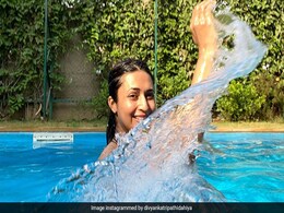 दिव्यांका त्रिपाठी ने पूल में यूं की मस्ती, एक्ट्रेस का अंदाज हुआ वायरल- देखें Photos दिव्यांका त्रिपाठी ने पूल में यूं की मस्ती, एक्ट्रेस का अंदाज हुआ वायरल- देखें Photos