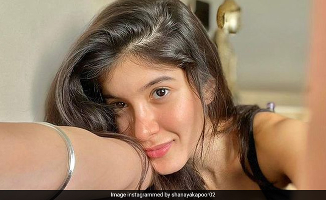 Shanaya Kapoor Is A "Proud Supporter" Of This Look. So Are We