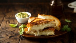 Banana Bread Grilled Cheese Sandwich - The Latest Food Trend Of 2021