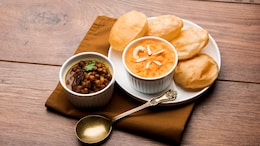 Ram Navami 2023: How To Make Sooji (Semolina) Halwa, Puri And Sookhe Kale Chane