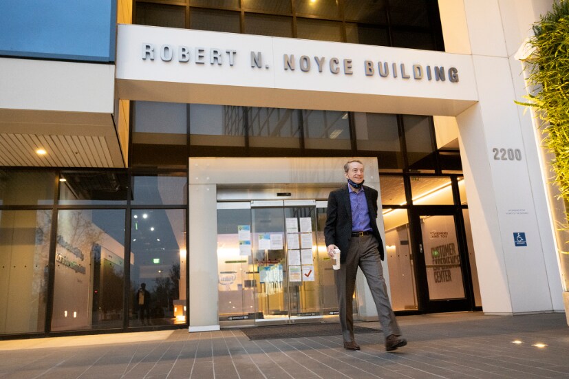 Intel CEO Talks About Cars Becoming Computers And Support For Automakers 