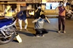 Watch: Madhya Pradesh Police Makes Lockdown Violators Do Sit Ups Watch: Madhya Pradesh Police Makes Lockdown Violators Do Sit Ups