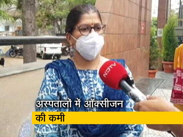 नासिक के अस्पतालों में ऑक्सीजन की कमी, परिजनों से कहा जा रहा है मरीजों को शिफ्ट करें