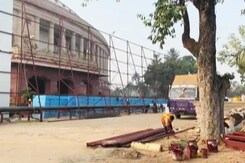 Amid Health Crisis, Central Vista 'Essential Service' Amid Health Crisis, Central Vista 'Essential Service'