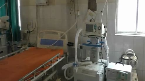 हिसार से रोहतक तक भटकता रहा परिवार, वेंटिलेटर के इंतजार में गई मासूम की जान, NHRC ने मांगा जवाब