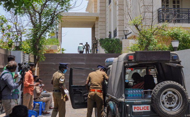 1.36 Lakhs Found, Returned, After Raids On Home Of DMK Chief's Son-In-Law