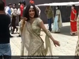 शिवांगी जोशी उर्फ नायरा ने 'देवर की बारात' सॉन्ग पर यूं झूमकर किया डांस, वायरल हो गया Video शिवांगी जोशी उर्फ नायरा ने 'देवर की बारात' सॉन्ग पर यूं झूमकर किया डांस, वायरल हो गया Video