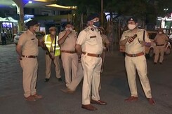 Delhi Police Chief Inspects Enforcement Of Night Curfew Delhi Police Chief Inspects Enforcement Of Night Curfew
