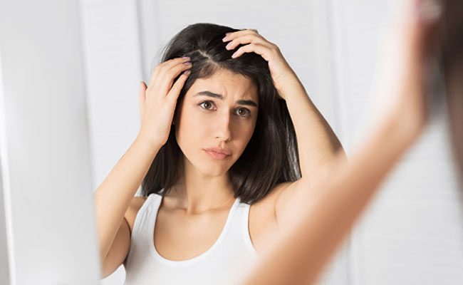 How To Reduce Dandruff And Hair Fall At Home: Natural Remedies To Try
