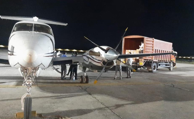 कोरोना संकट के बीच उत्तराखंड को मिले 7,500 रेमडेसिविर इंजेक्शन, हवाई जहाज से पहुंची खेप 