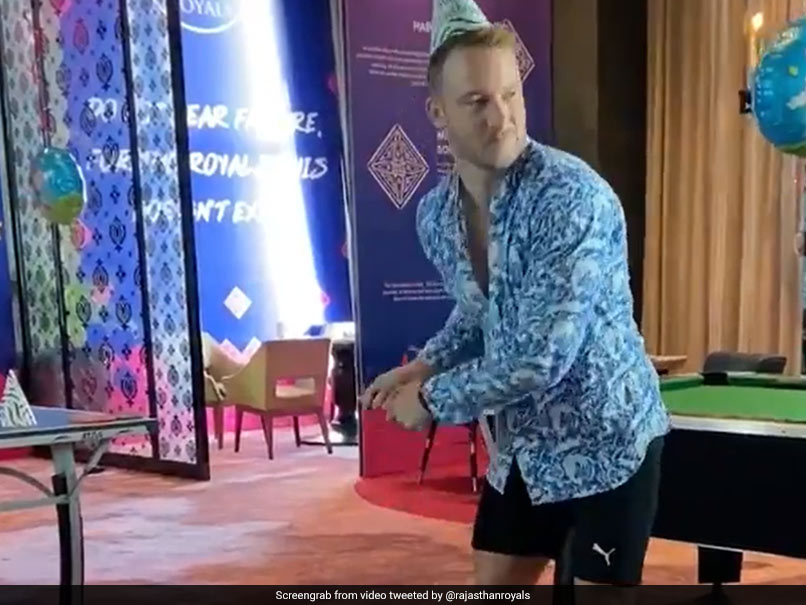 IPL 2021: David Miller Imitates Jos Buttler's Batting Stance Perfectly During A Party