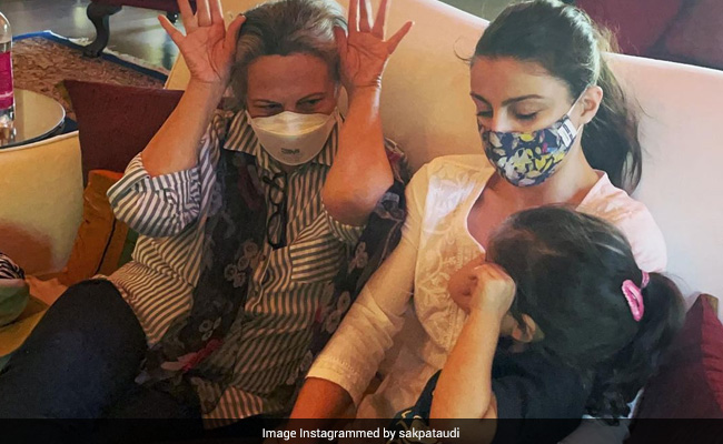 In Soha Ali Khan's Post, Don't Miss Inaaya And Grandmom Sharmila Tagore