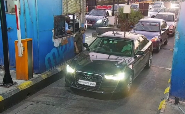 On CCTV, Cop Drives Audi With Murder-Accused In Ambani Bomb Scare Case