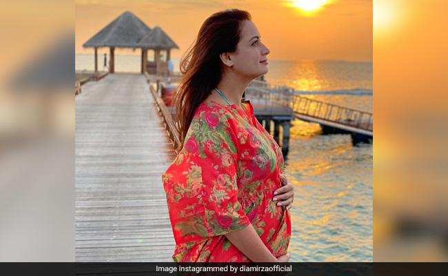 Mom-To-Be Dia Mirza Proves Breezy Outfits Are The Key To Maternity Style