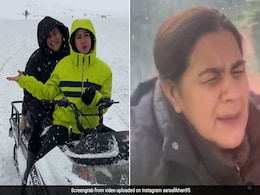 Sara Ali Khan के साथ रोपवे एंजॉय कर रही थीं अमृता सिंह, ऊंचाई से लगा डर तो कर लीं आंखें बंद- देखें Video Sara Ali Khan के साथ रोपवे एंजॉय कर रही थीं अमृता सिंह, ऊंचाई से लगा डर तो कर लीं आंखें बंद- देखें Video